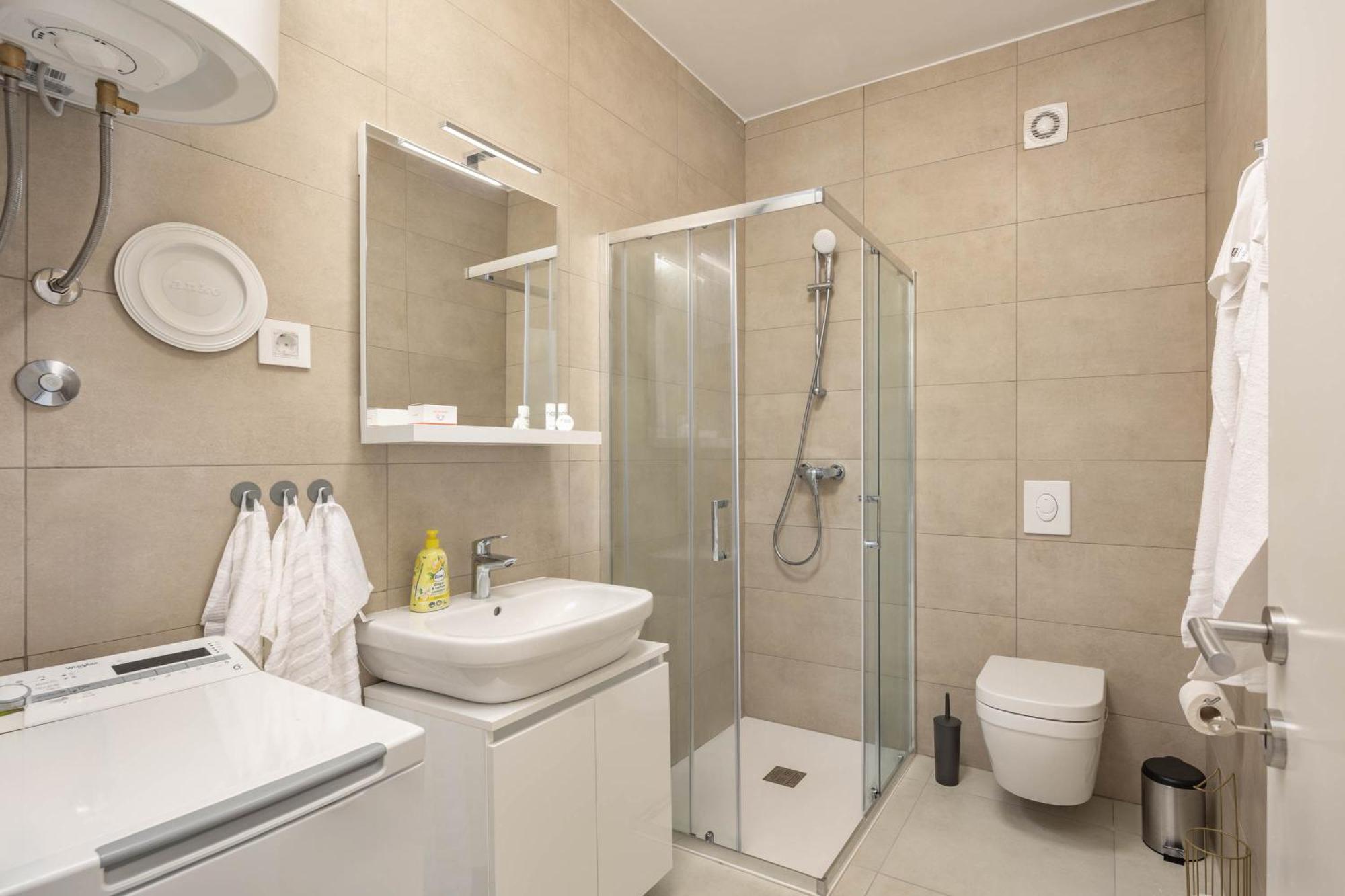 Seafront Villa Andrijana - Happy Rentals โพลมิน ภายนอก รูปภาพ