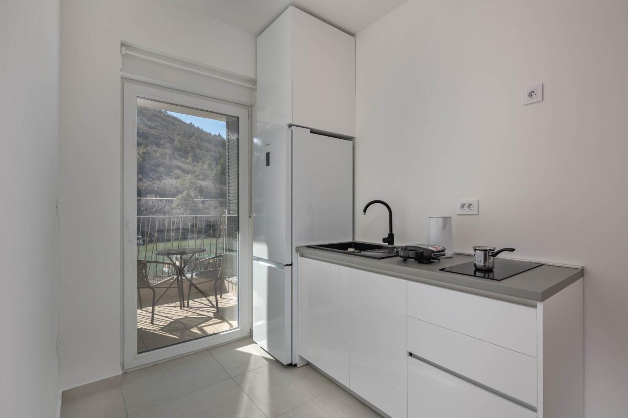 Seafront Villa Andrijana - Happy Rentals โพลมิน ภายนอก รูปภาพ