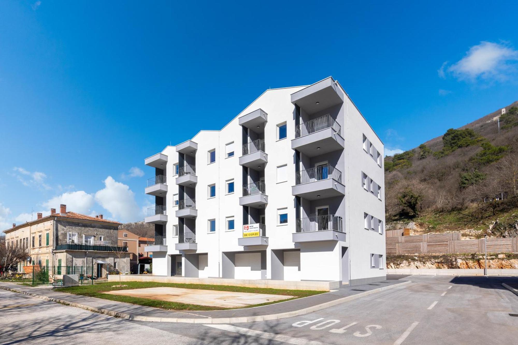 Seafront Villa Andrijana - Happy Rentals โพลมิน ภายนอก รูปภาพ